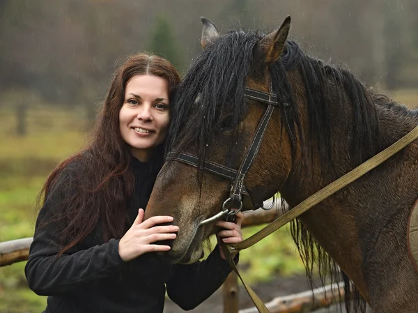 Équitation dans les montagnes — Photo