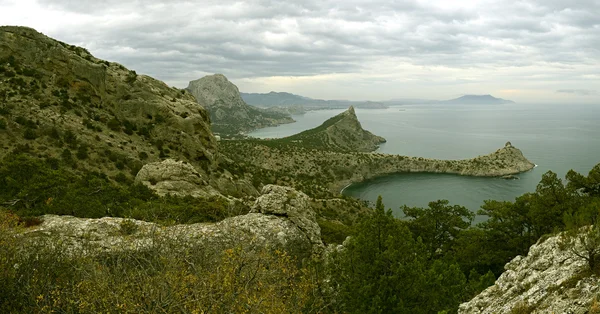 Прогулка по осеннему Крыму — стоковое фото