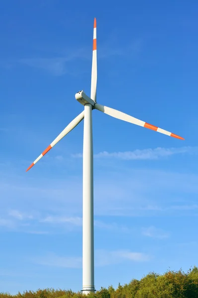 Wind turbine generating electricity — Stock Photo, Image