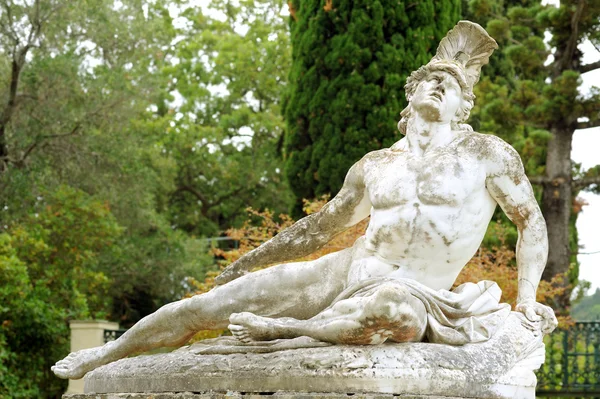 Estatua de Achiles moribundo —  Fotos de Stock