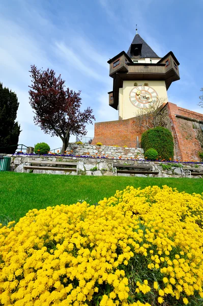 Старая часовая башня в городе Грац, Австрия — стоковое фото