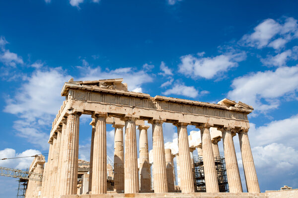 Парфенон на Акрополе в Афинах
