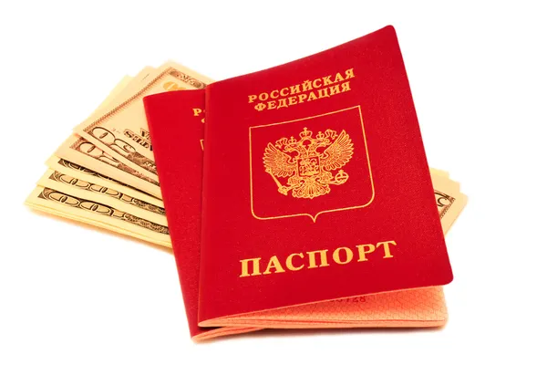 Rus pasaportu ve Amerikan para birimi