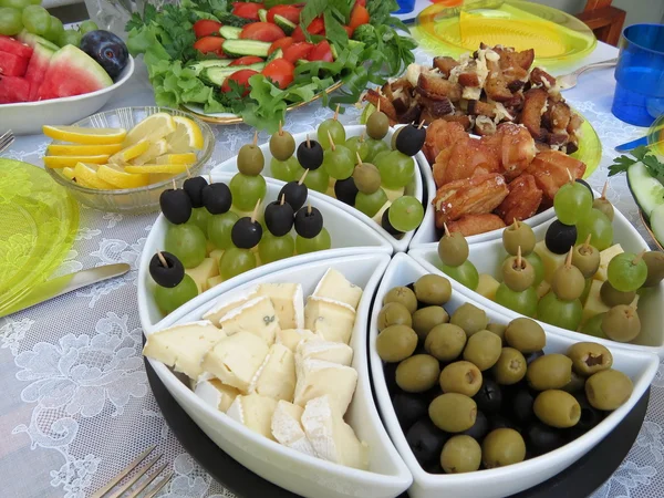 Comida na mesa — Fotografia de Stock