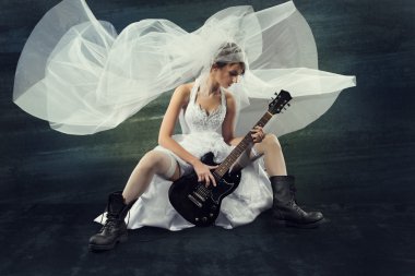 Rock gitar sanatsal koyu arka plan gelin
