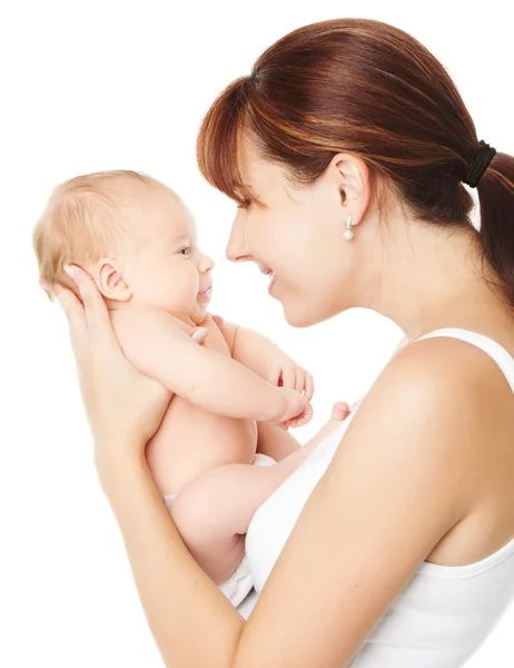 Moeder bedrijf pasgeboren baby op witte achtergrond, nieuwe born — Stockfoto