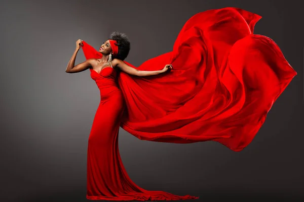 Mode Femme Africaine Robe Rouge Avec Écharpe Soie Volant Sur — Photo