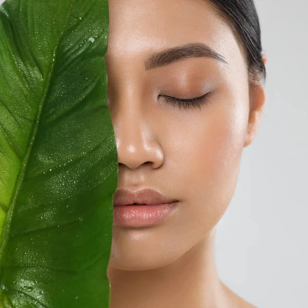 Skin Care Natural Beauty Woman Model Fresh Clean Skin Make — Stockfoto