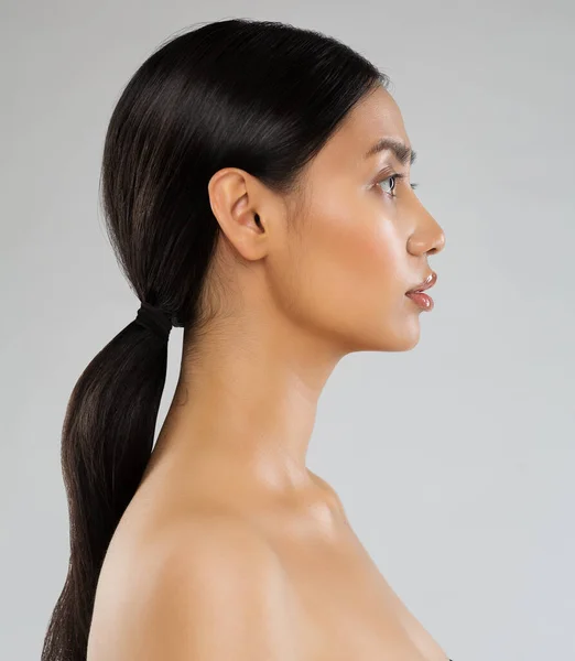 Beauty Model Profile Young Woman Long Ponytail Hair Women Face — Stock fotografie