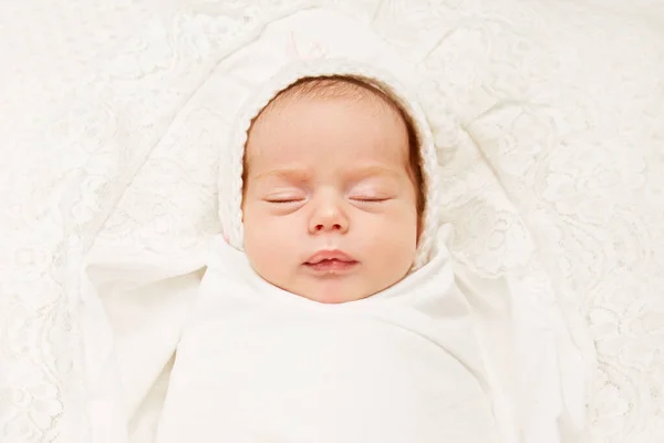 Baby Face Close Portrait Closed Eyes Newborn Sleeping White Hat — Stock Photo, Image