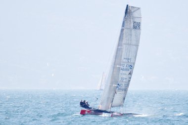 75 Bol D'or Mirabaud Yelken Rüzgar - Multicento 2012 yakın