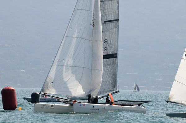 Marstrom passing the Gargnano buoy - Multicento 2012 — Stock Photo, Image