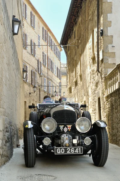 Preto 1930 Bentley 4,5 litros sobrecarregado em San Marino — Fotografia de Stock