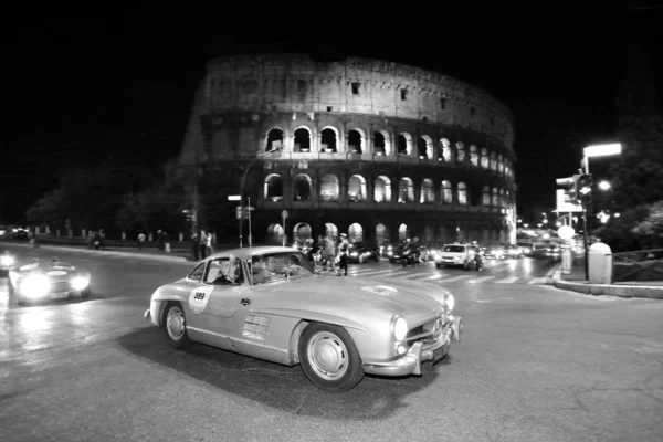 MERCEDES-BENZ 300 SL W, 1955, Rome Photos De Stock Libres De Droits