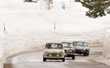 Klasik Otomobil İtalyan dolomiti 2014 winterace düzenlilik yarışa katılan