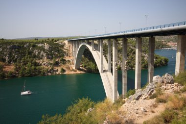 nehir krka üzerinde köprü