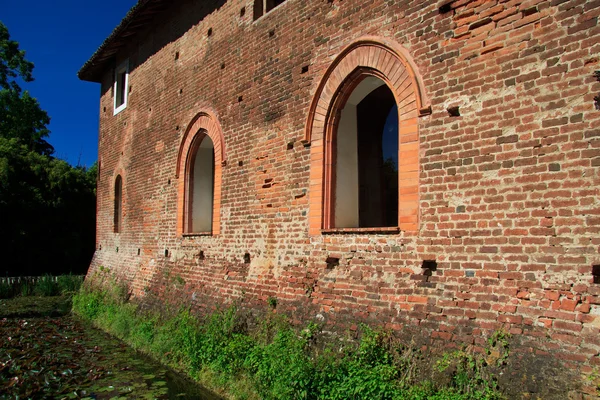 Slott av Saint Alessio (Pavia) — Stockfoto