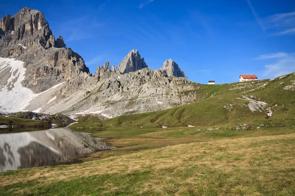 Trzy szczyty i Mount Paterno — Zdjęcie stockowe