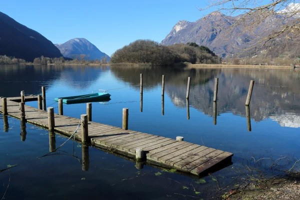 Jezero klavír (val menaggio) — Stock fotografie