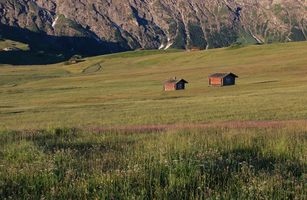 Cabañas en Seiser Alm — Foto de Stock