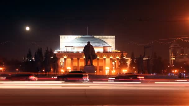 Lenin tér. Novosibirsk város éjszakai idő telik el. — Stock videók