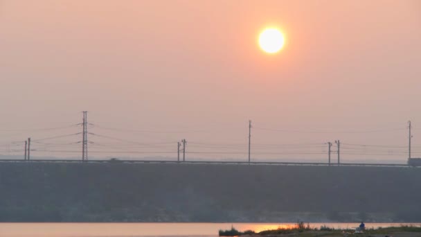 Estrada ao pôr do sol — Vídeo de Stock