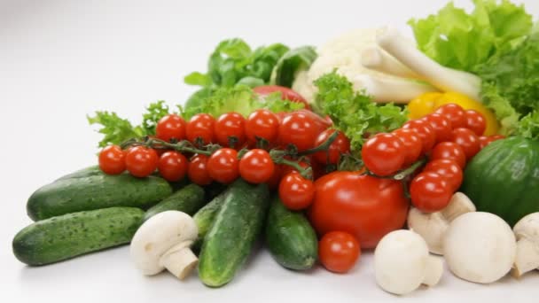 Sortiment čerstvé zeleniny zblízka — Stock video