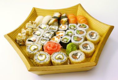 suşi ahşap tabak içinde ayarla