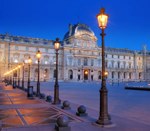 Louvre. — Stockfoto