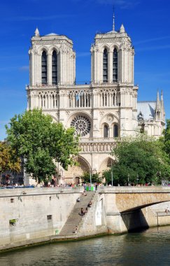 notre lady.