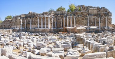 Side antik çeşme 03 Harabeleri