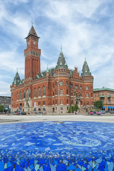 Helsingborg Town Hall with fountain — Stock Photo, Image