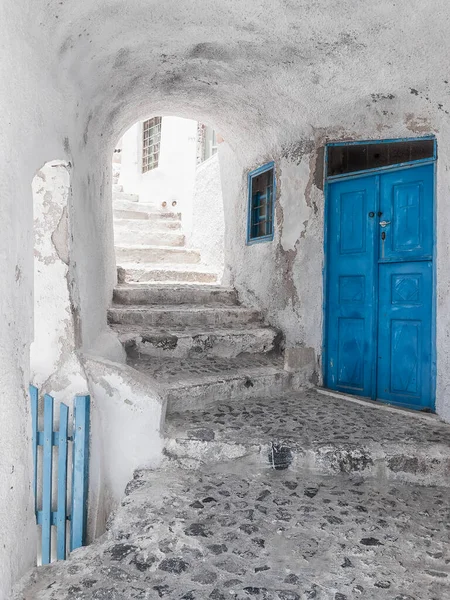 Típica Calle Estrecha Escalera Oia Isla Griega Santorini —  Fotos de Stock
