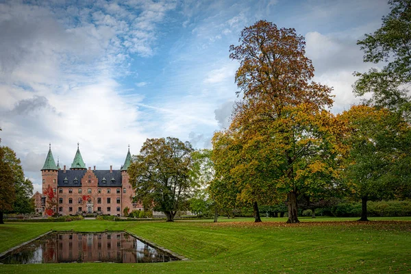 Eslov Sweden October 2021 秋季瑞典南部埃斯洛夫地区的特罗尔霍姆城堡 — 图库照片