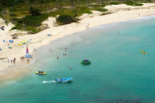 Plage paradisiaque dans les Caraïbes — Photo