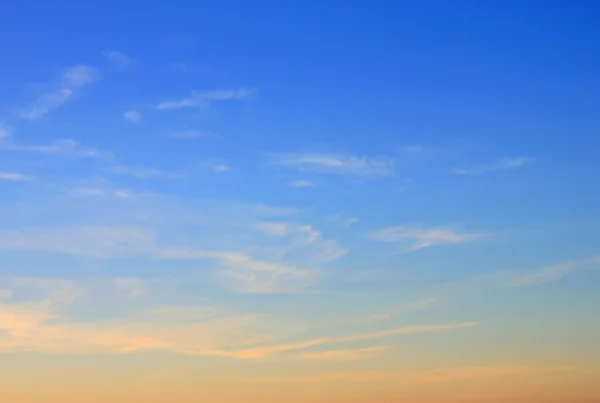 Himmel bei Sonnenaufgang — Stockfoto