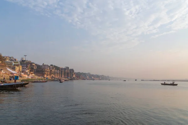 Visão Cidade Varanasi Rio Ganges Índia Partir Barco — Fotografia de Stock