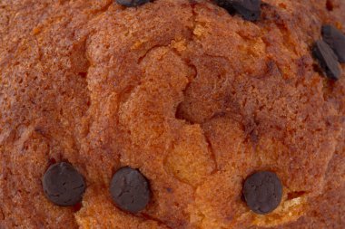 Çikolata diskleriyle çörek kabuğuna yakın.