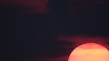büyük güneş diski gündoğumu yakın timelapse