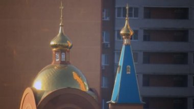 Altın Kubbe ortodox Kilisesi güneş ışınları yansıtacak