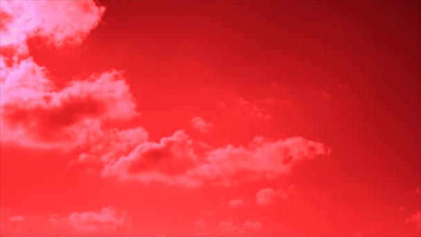 Cielo rosso pallido con nuvole rosa time-lapse — Video Stock