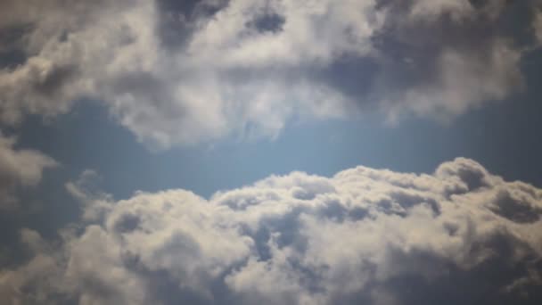 구름 하늘에 변형 — 비디오