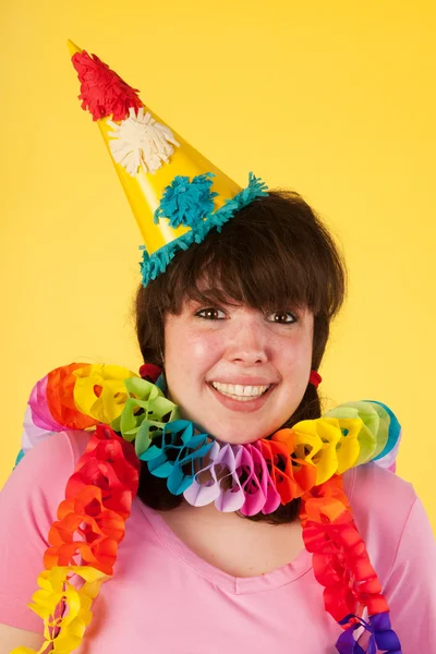 Menina está tendo um aniversário deslumbrante — Fotografia de Stock