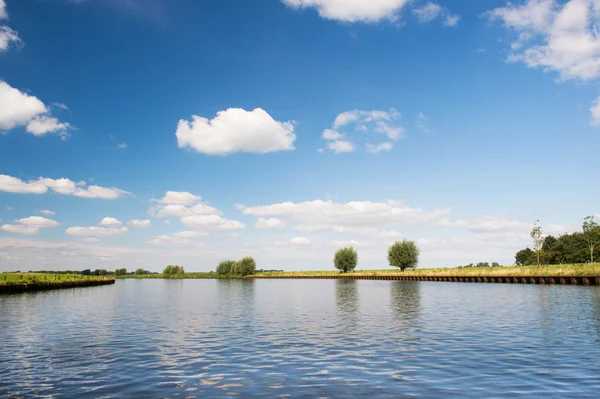 Holandská řeka eem — Stock fotografie