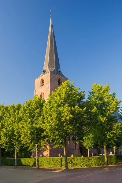Маленькая церковь в Голландии — стоковое фото