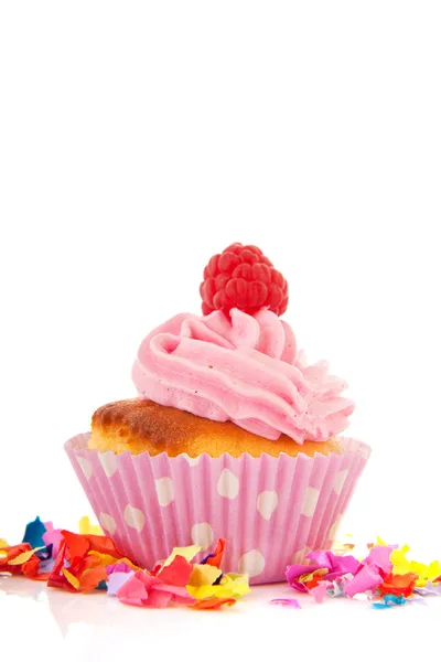 Pink cupcake with raspberry — Stock Photo, Image