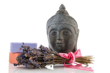 kurutulmuş lavanta ve sabun