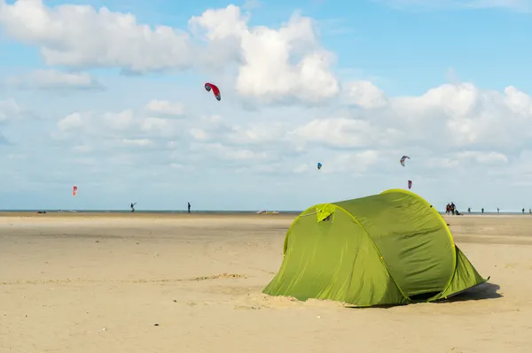 Tenda in spiaggia — Foto Stock