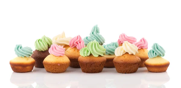 Cupcakes med färgglada smörkräm — Stockfoto