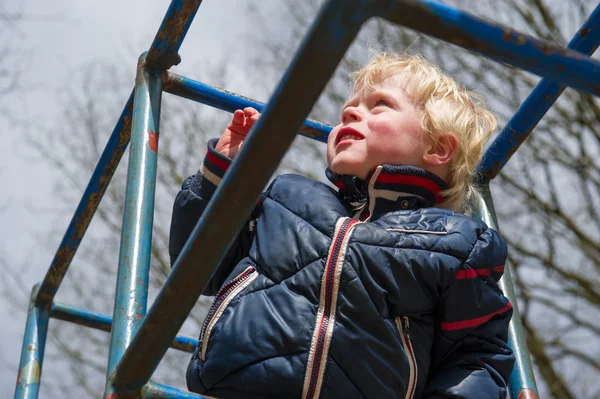 Child playing in playgarden — Stock Photo, Image